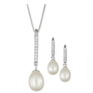 R.H. Macy’s & Co Cultured Freshwater Pearl 8-11mm Linear in Sterling Silver Set